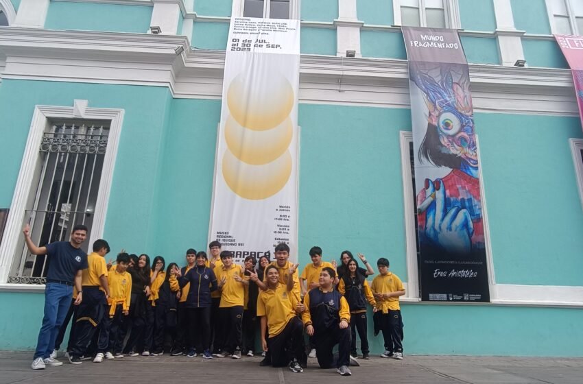  Escolares de Iquique visitan la Exhibición de Arte Contemporáneo “Tarapacá 10″
