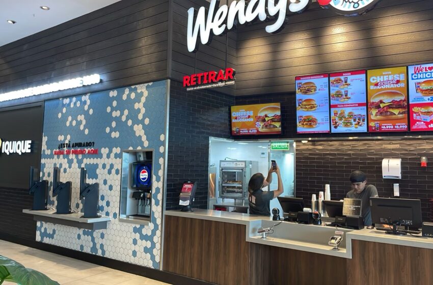  Wendy’s inaugura nueva sucursal en Iquique y regalará 500 hamburguesas a sus clientes