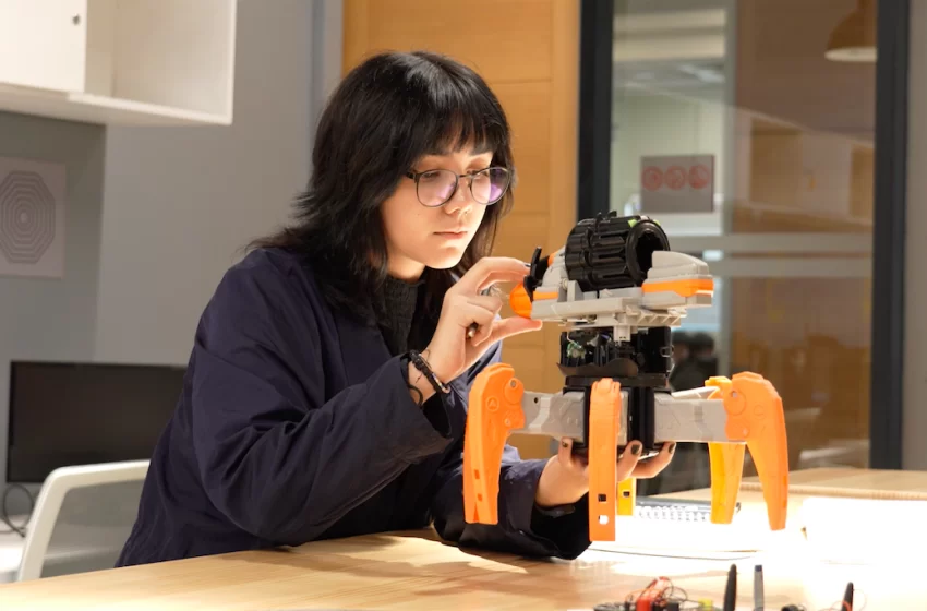  Más mujeres ingresan este año a estudiar carreras STEM